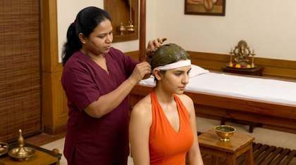 Ekanga Lepam – one of the Ayurvedic therapies at Herbal Hills Center, Mumbai