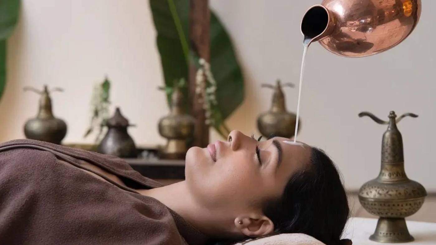 Ksheerdhara treatment benefits – medicated milk dhara at Herbal Hills Wellness Center, Mumbai