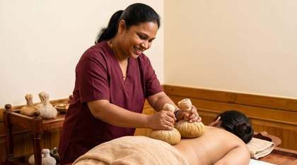 Manalakizhi – one of the Ayurvedic therapies at Herbal Hills Center, Mumbai